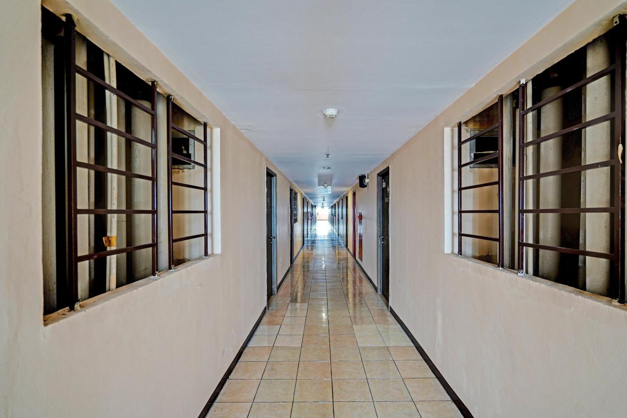 Hotel Oyo 93439 The Metro By Interindo Bandung
